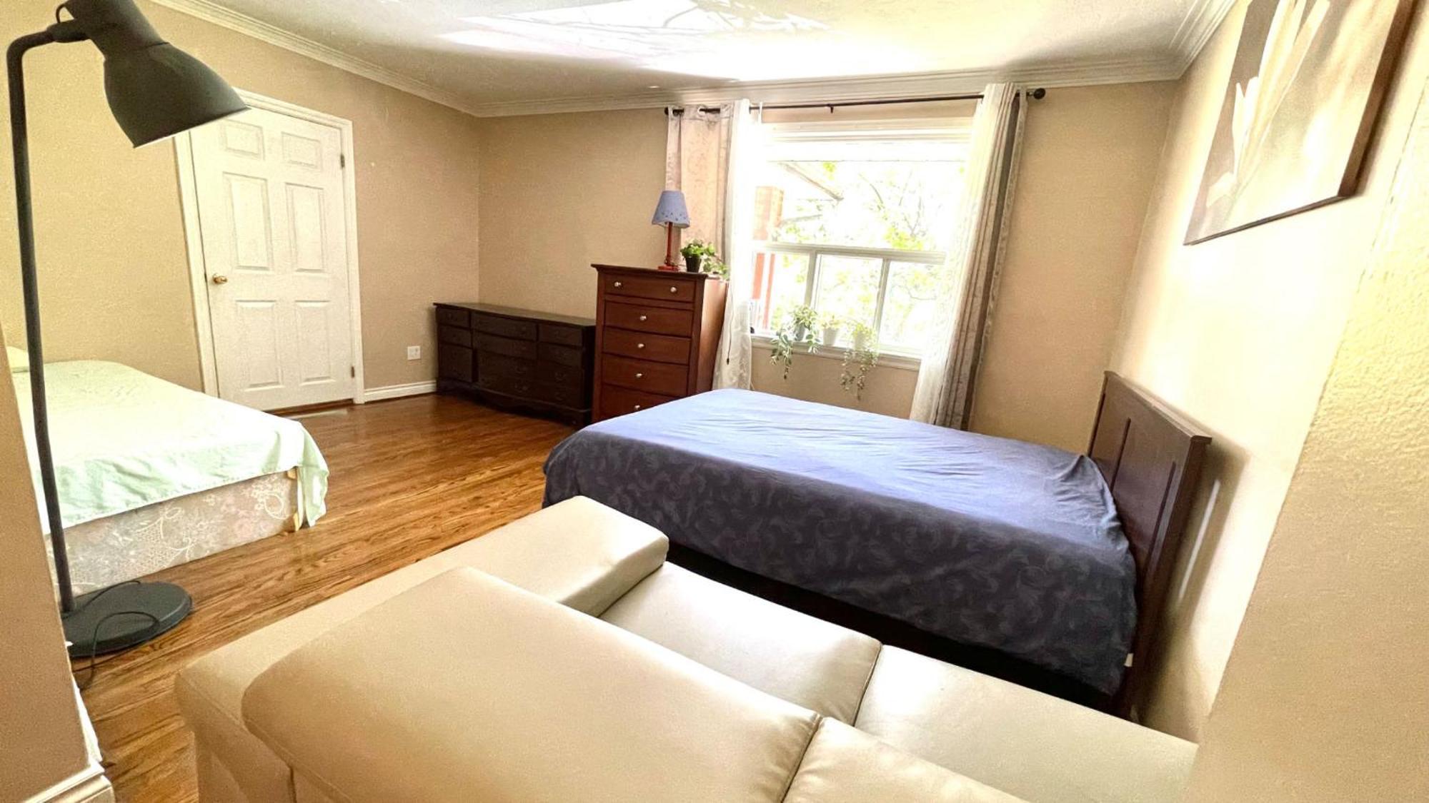 Glengrove Cozy Home โตรอนโต ภายนอก รูปภาพ